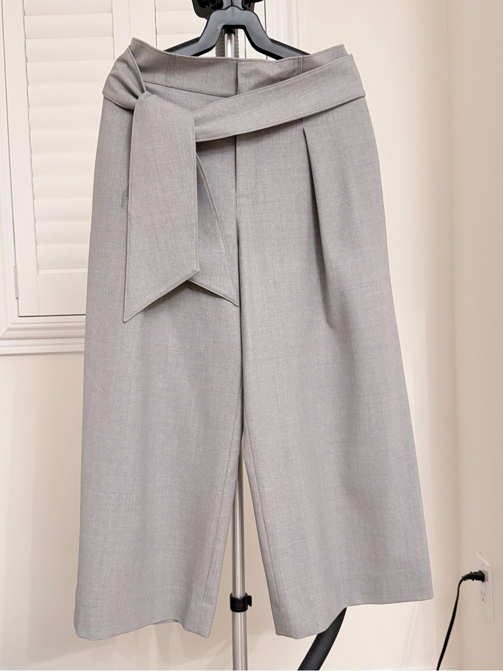 Club Monaco Gray Wide-Leg Tie-Waist Pants
